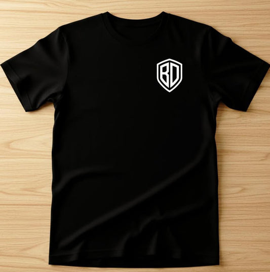 Black district logo T-shirt