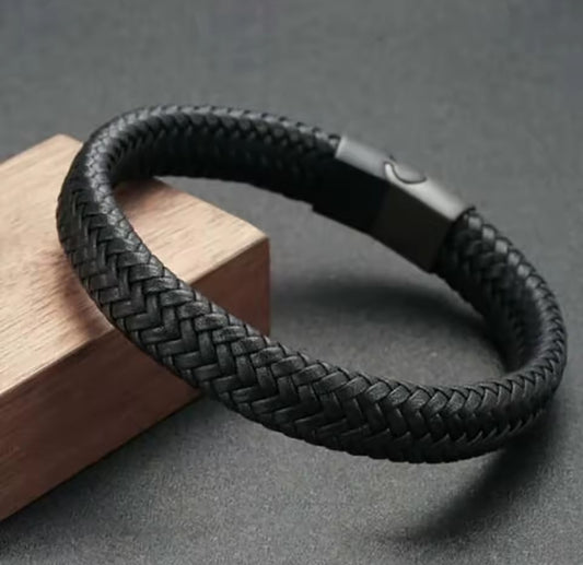 Black PU Leather Magnetic Bracelet Men's Mature And Stable And Elegant Giving Men The Best Gift For Men